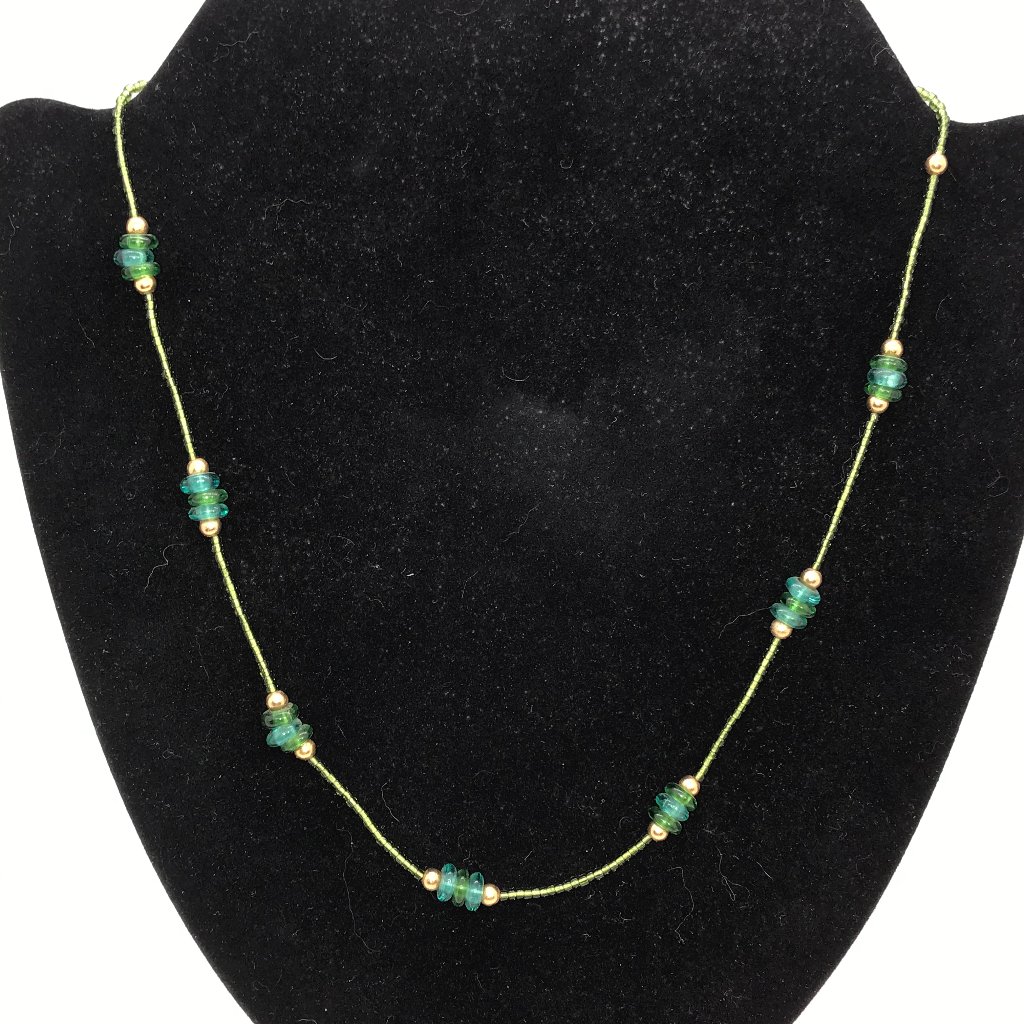 21 12 Green And Gold Seed Bead Necklace 11$